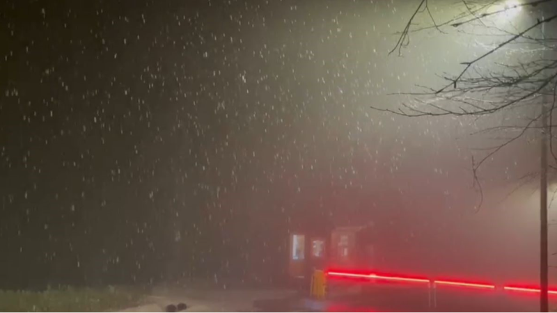 Kış turizmiyle ünlü Kartepe Kuzuyayla'ya kar yağdı