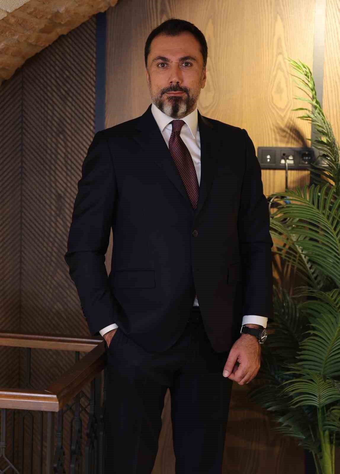 "Dünya altına, altın da dünyaya yön veriyor"