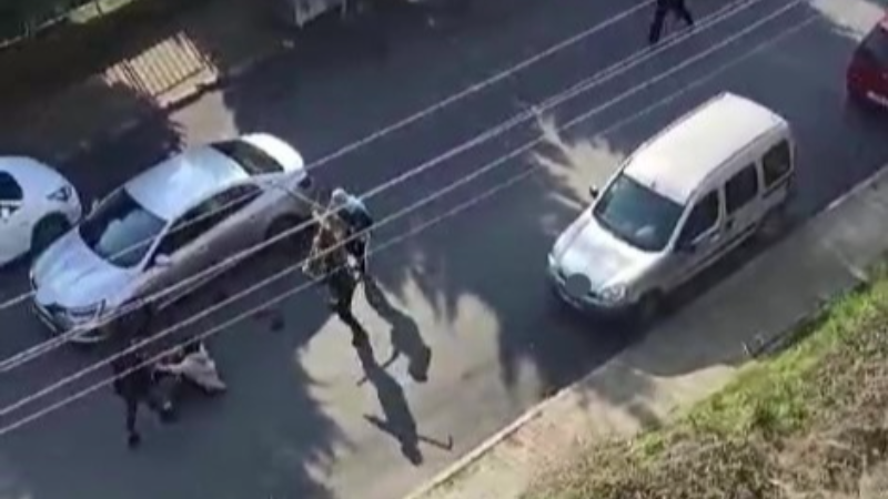 Adam olsaydın" sözünü duyunca bakın ne yapmış