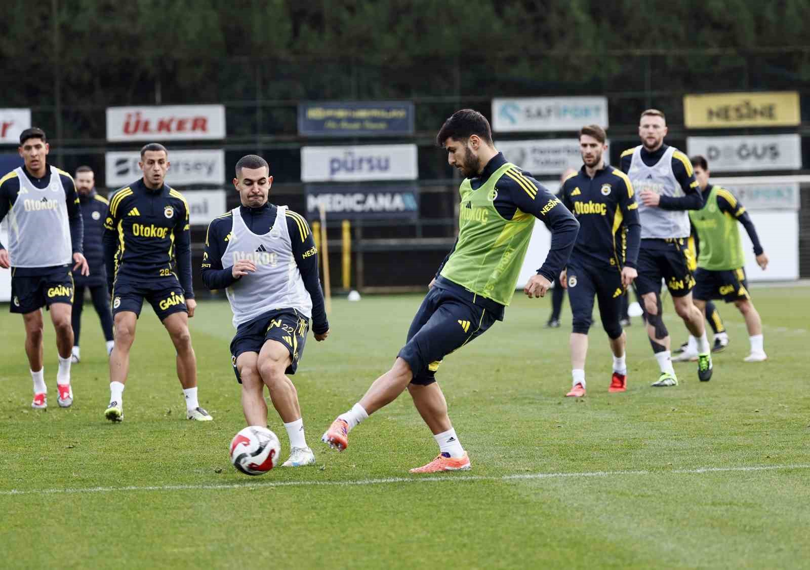 Fenerbahçe, Konyaspor maçı hazırlıklarını tamamladı
