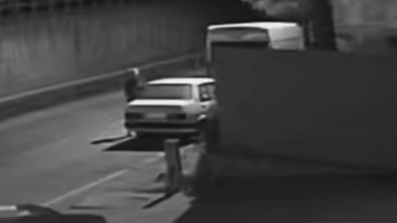 Sıra dışı otomobil hırsızlığı kamerada