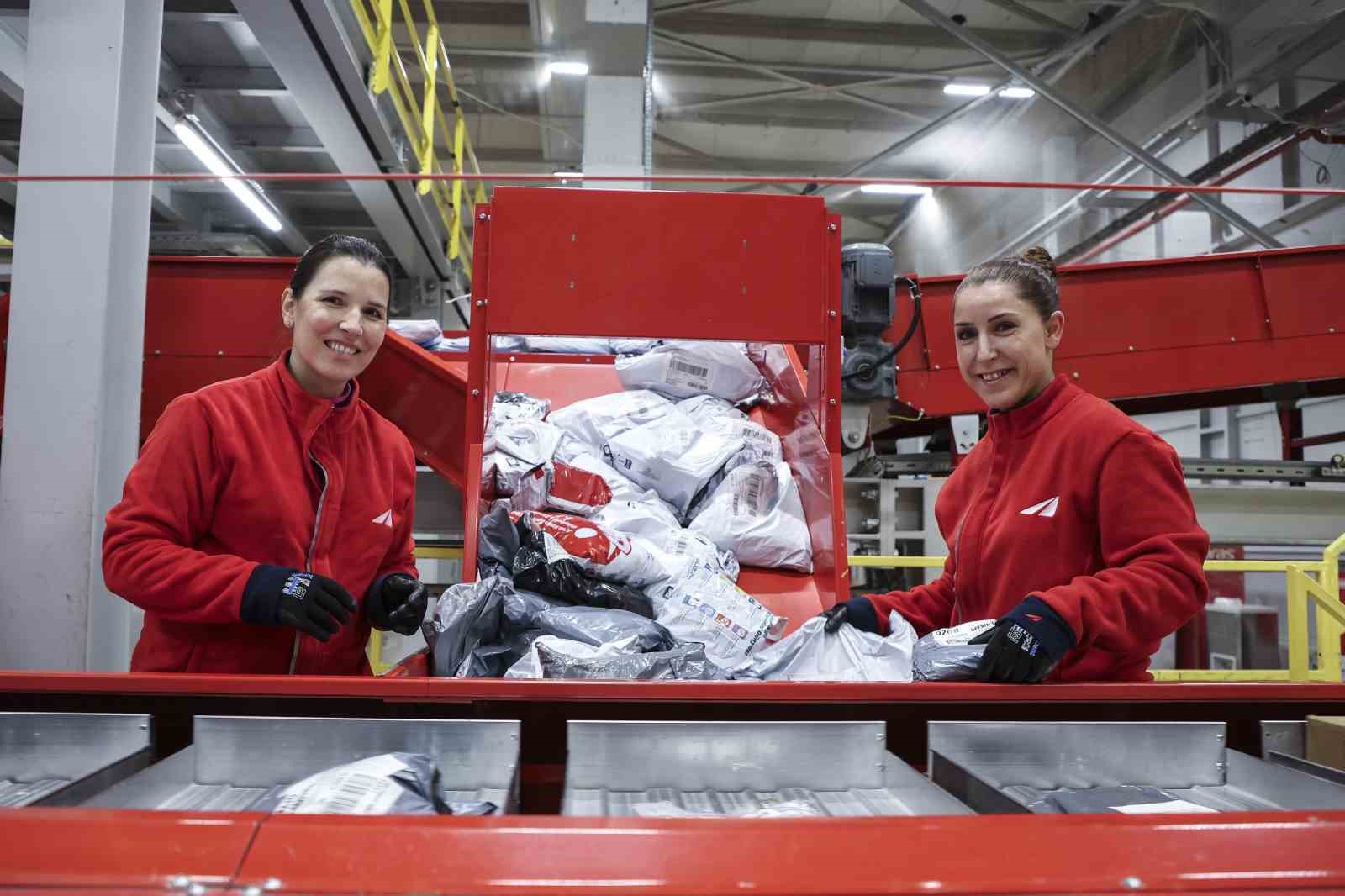 Aras Kargo ’Kırmızı Kahramanlar Saha Buluşması’ gerçekleştirildi
