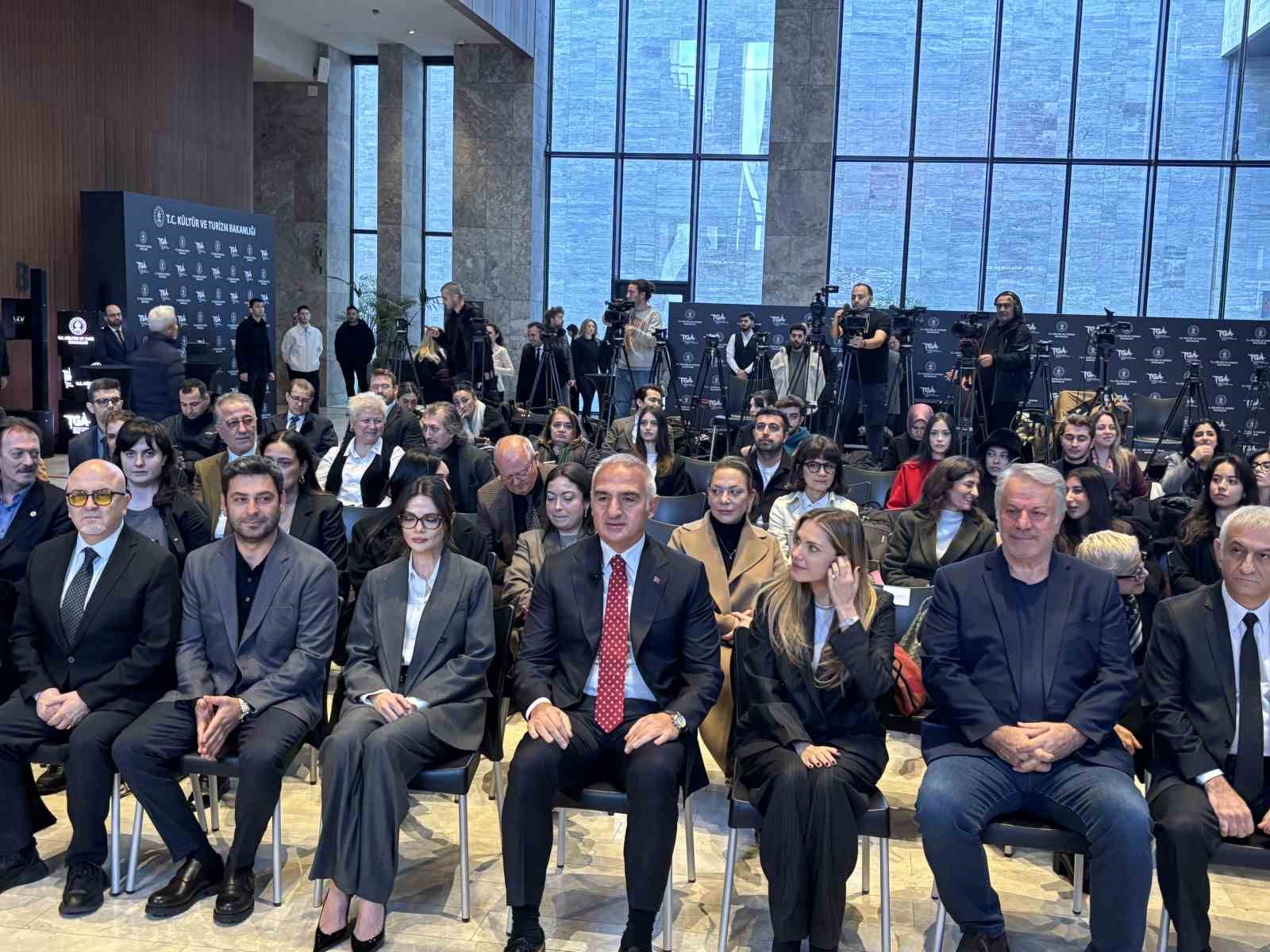 Bakan Ersoy: "Dizi ihracatından elde edilen gelir 1 milyar doları geçti"
