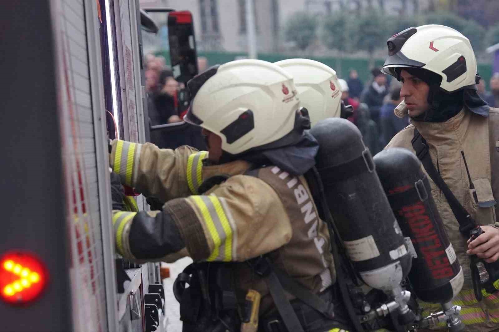 Beyoğlu’nda tarihi 6. Daire’de deprem tatbikatı
