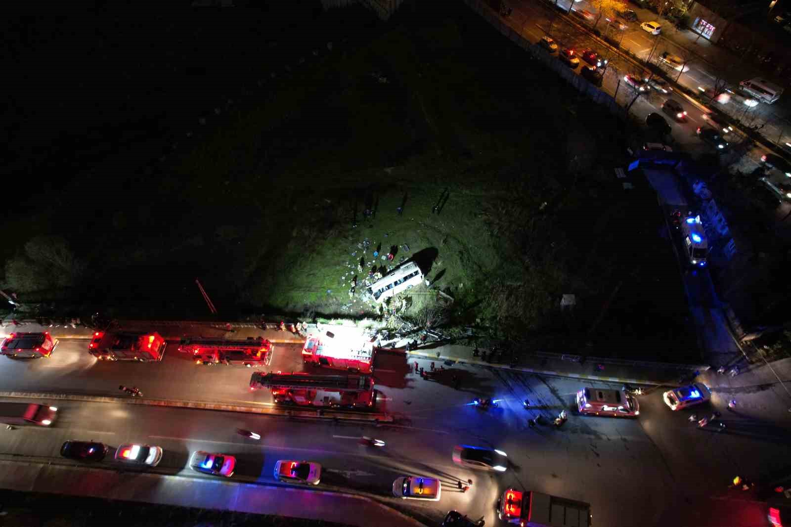 Esenyurt’ta servis minibüsünün kaza yaptığı bölge havadan görüntülendi
