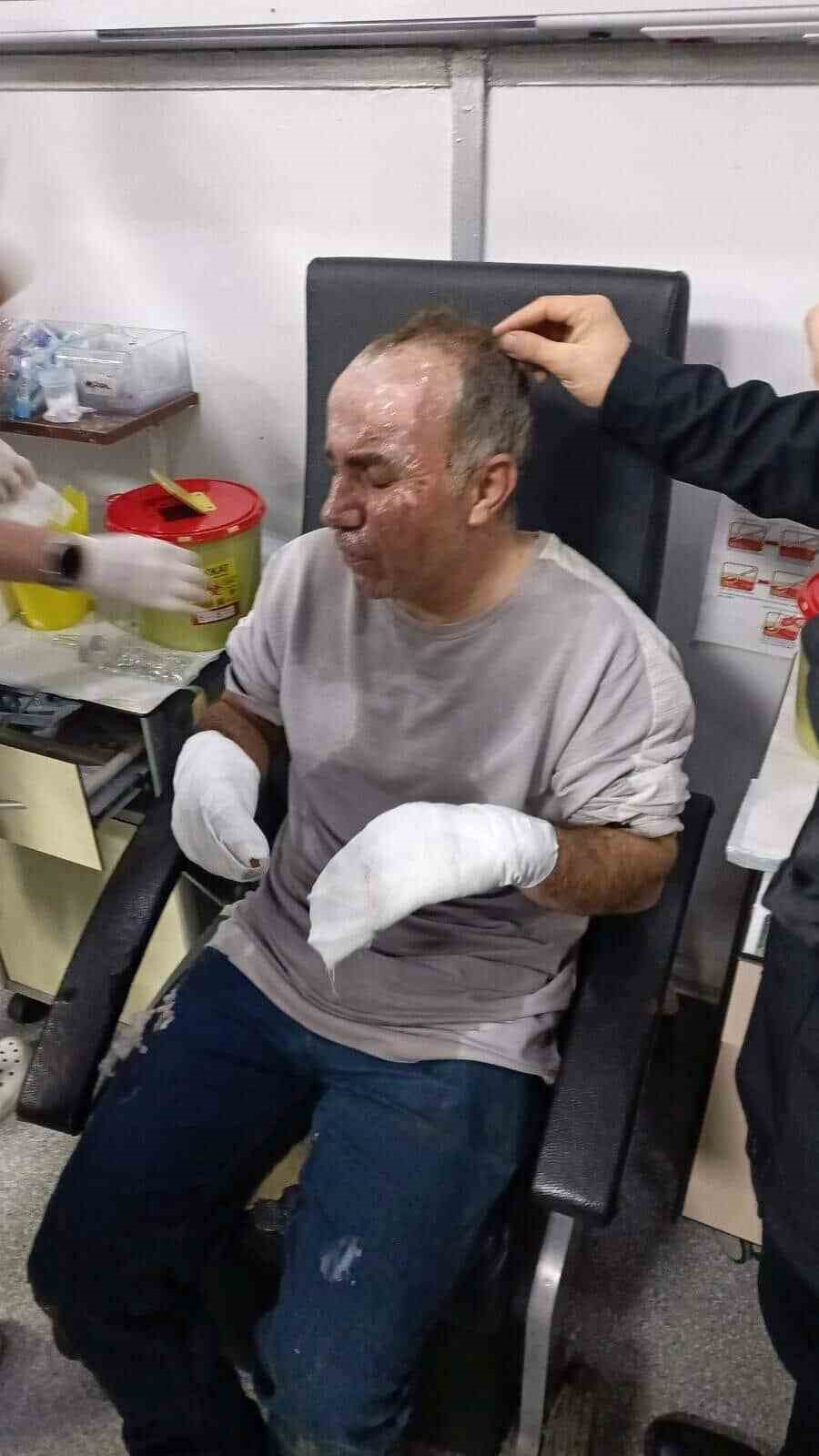 Avcılar’da seyir halinde yanan minibüsün alevler içinde kaldığı görüntüler ortaya çıktı
