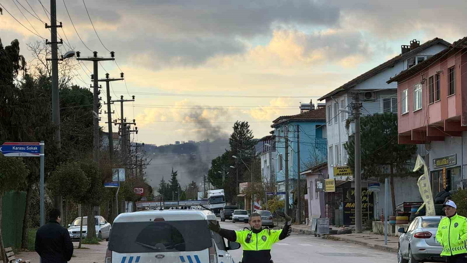 Yalova’da DEAŞ’a yönelik operasyon sürüyor: 8 polis yaralı
