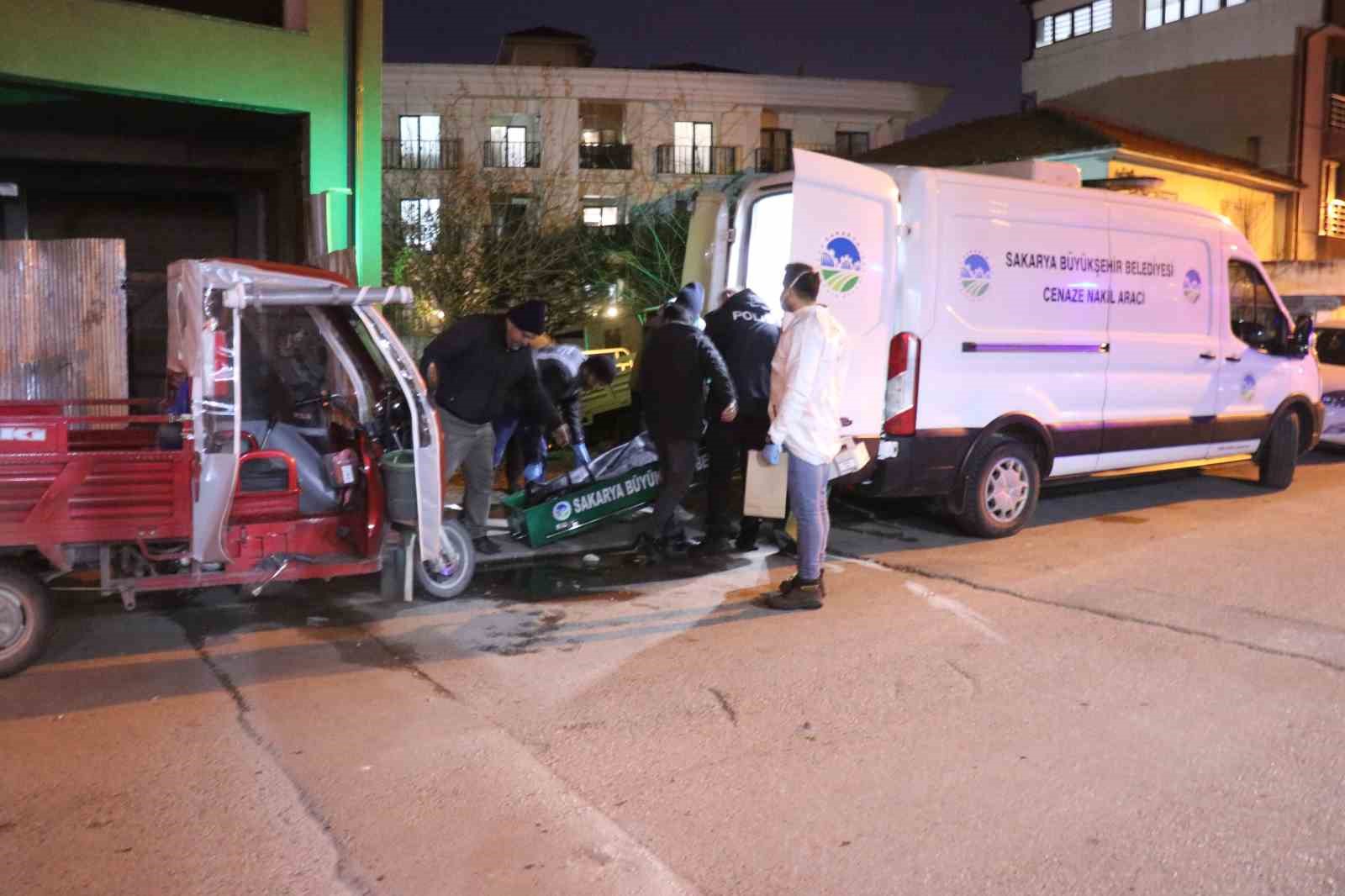 İnşaat sahasında erkek cesedi bulundu