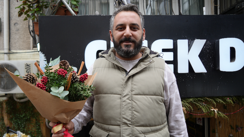 Kokina hırsızı sevimli köpek kameraya yakalandı