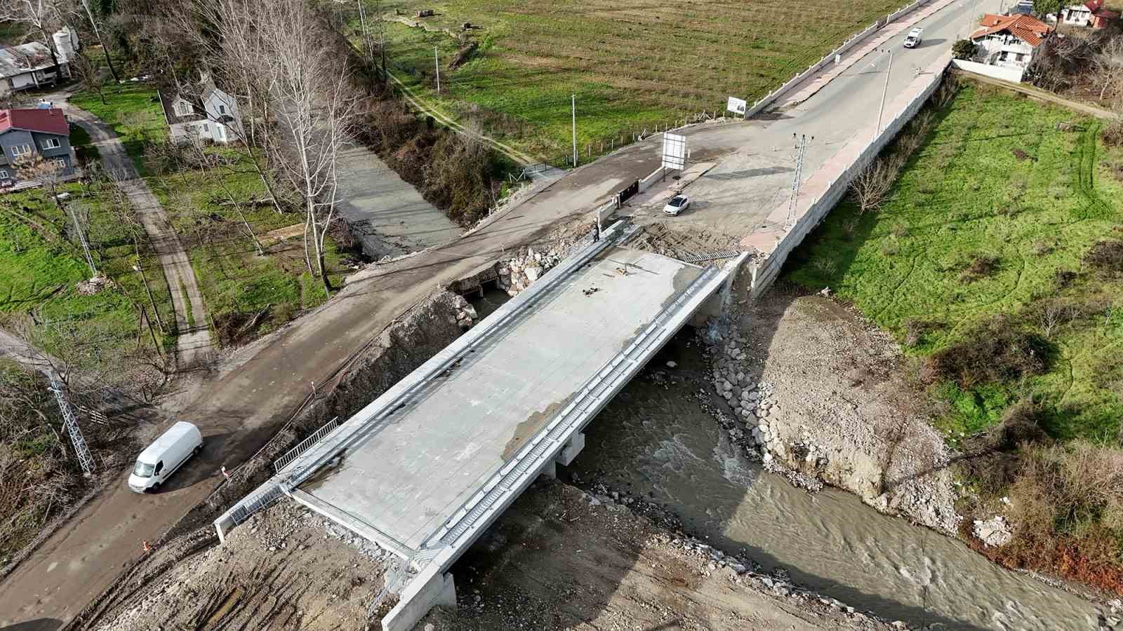 Mesudiye Köprüsü ulaşım için gün sayıyor
