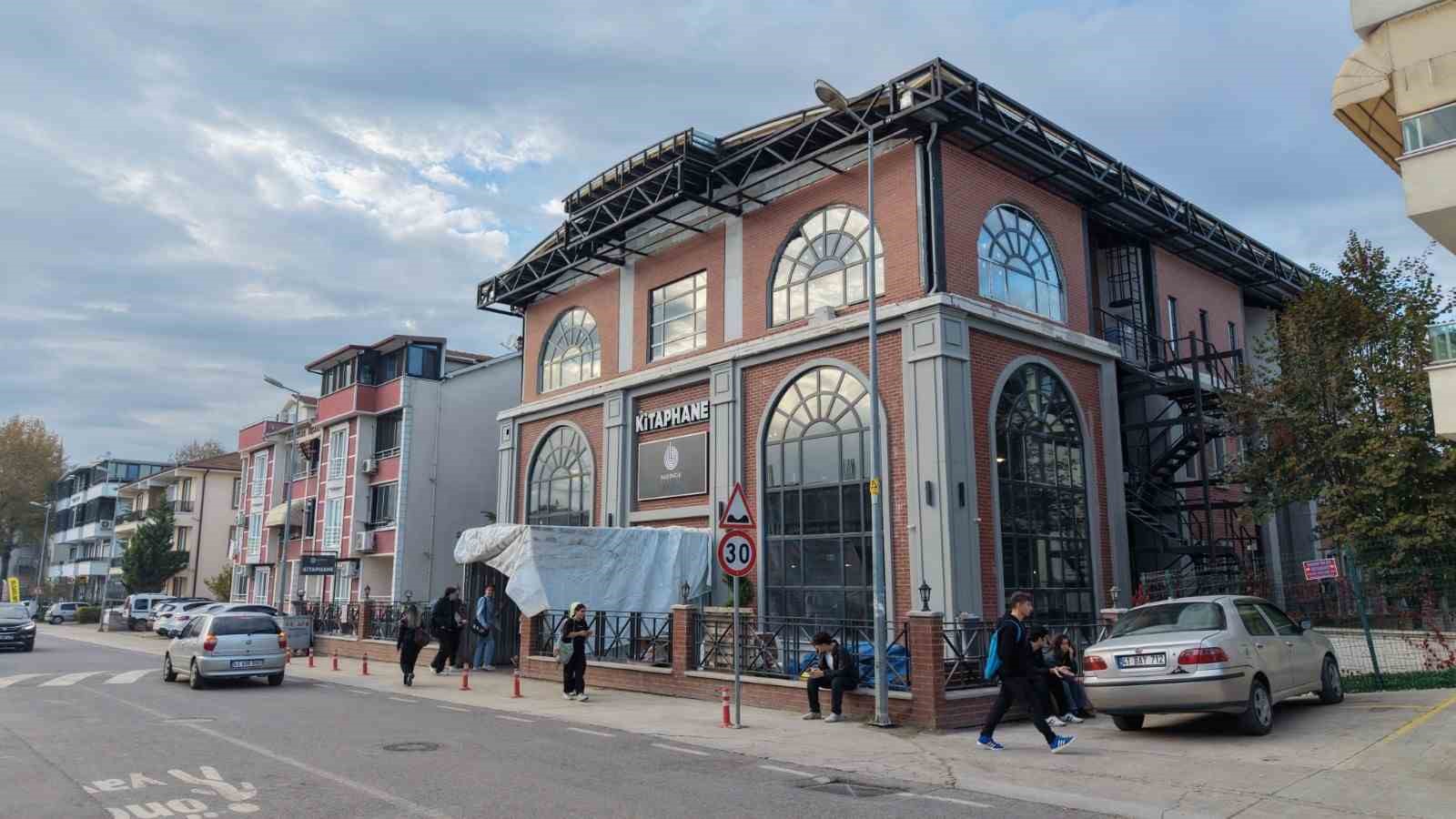 Başiskele’de halk kütüphanesinin kapasitesi artırıldı