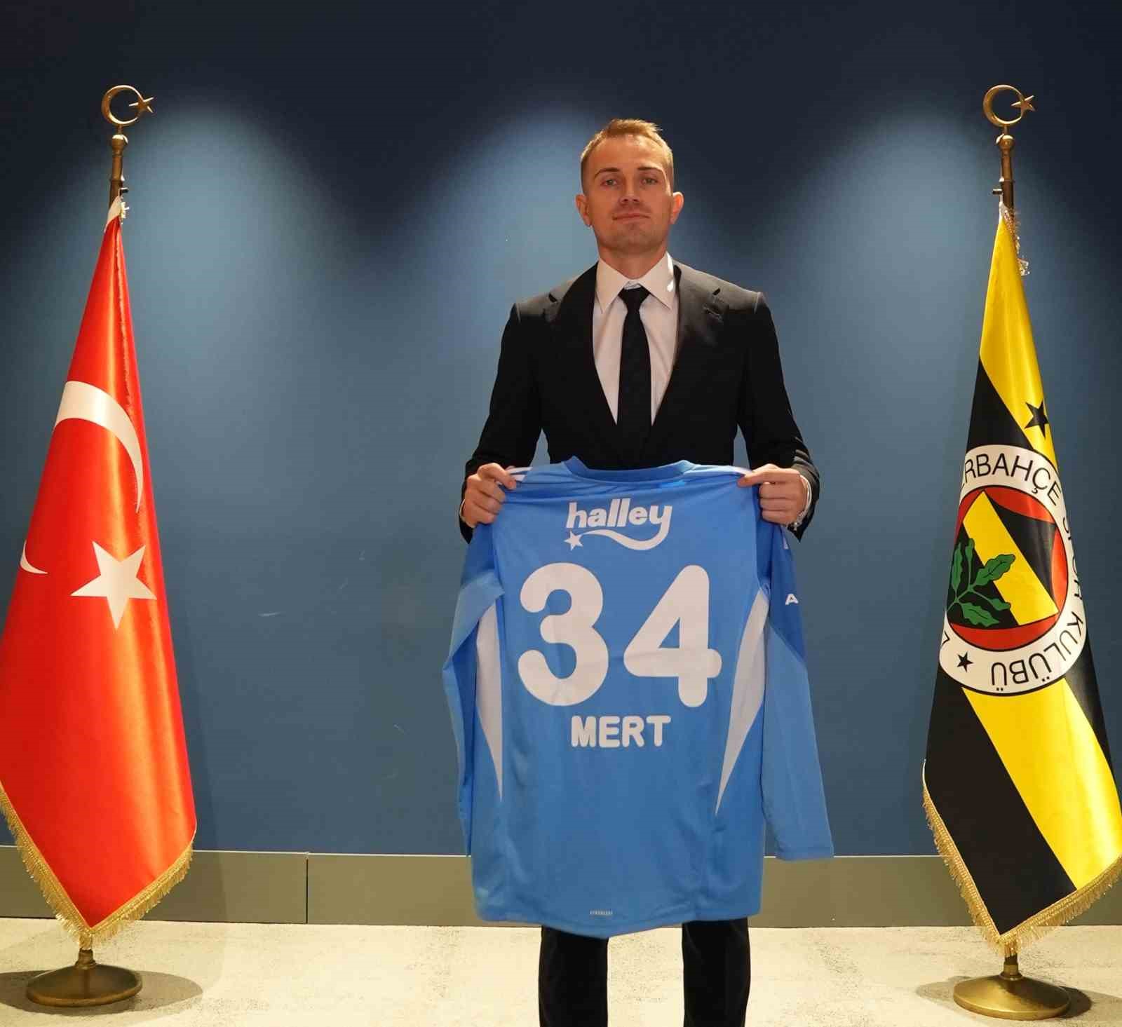 Mert Günok yeniden Fenerbahçe’de