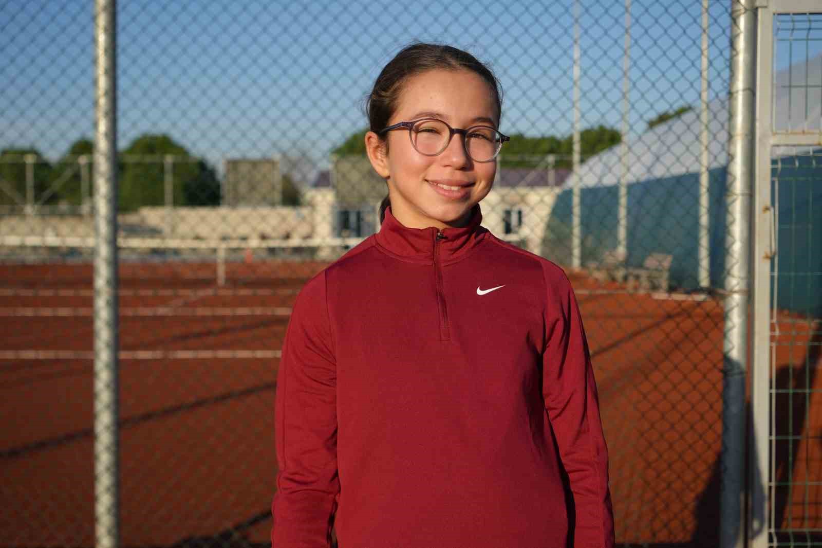 10 yaşında milli takıma seçildi