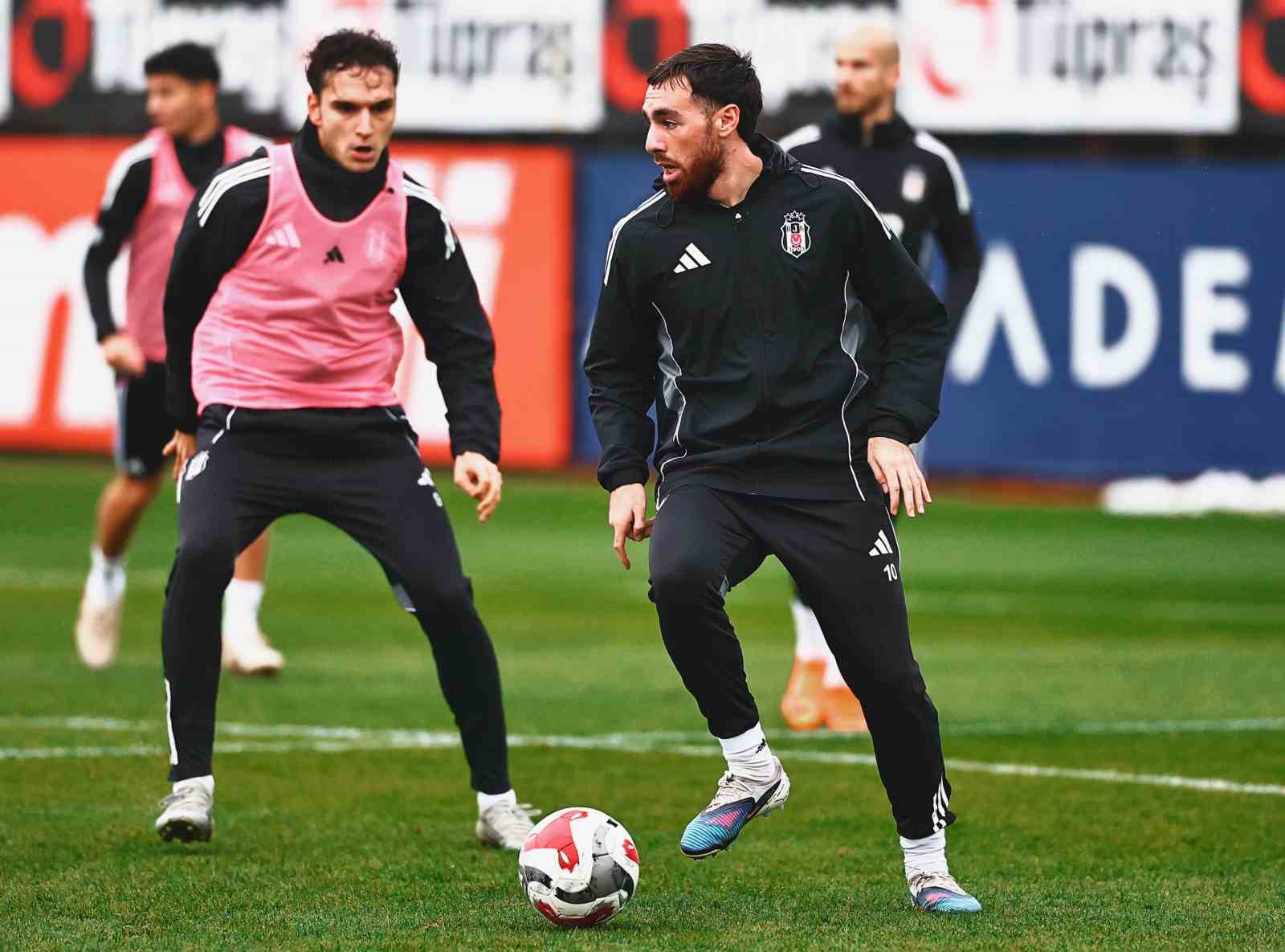 Beşiktaş, Eyüpspor maçı hazırlıklarını sürdürdü
