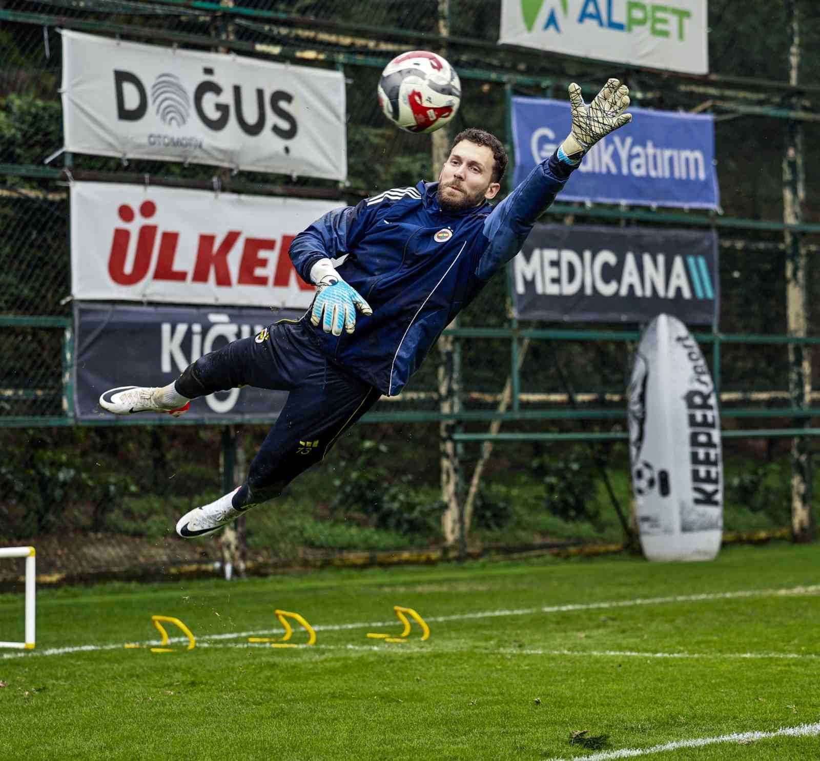 Fenerbahçe, Göztepe maçı hazırlıklarına başladı
