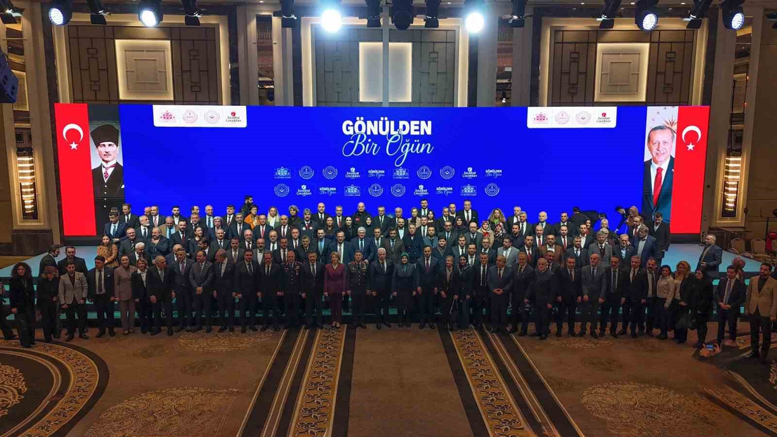 Vali Gül: "100 bin çocuğumuza sıcak yemek ulaştırmayı hedefliyoruz"
