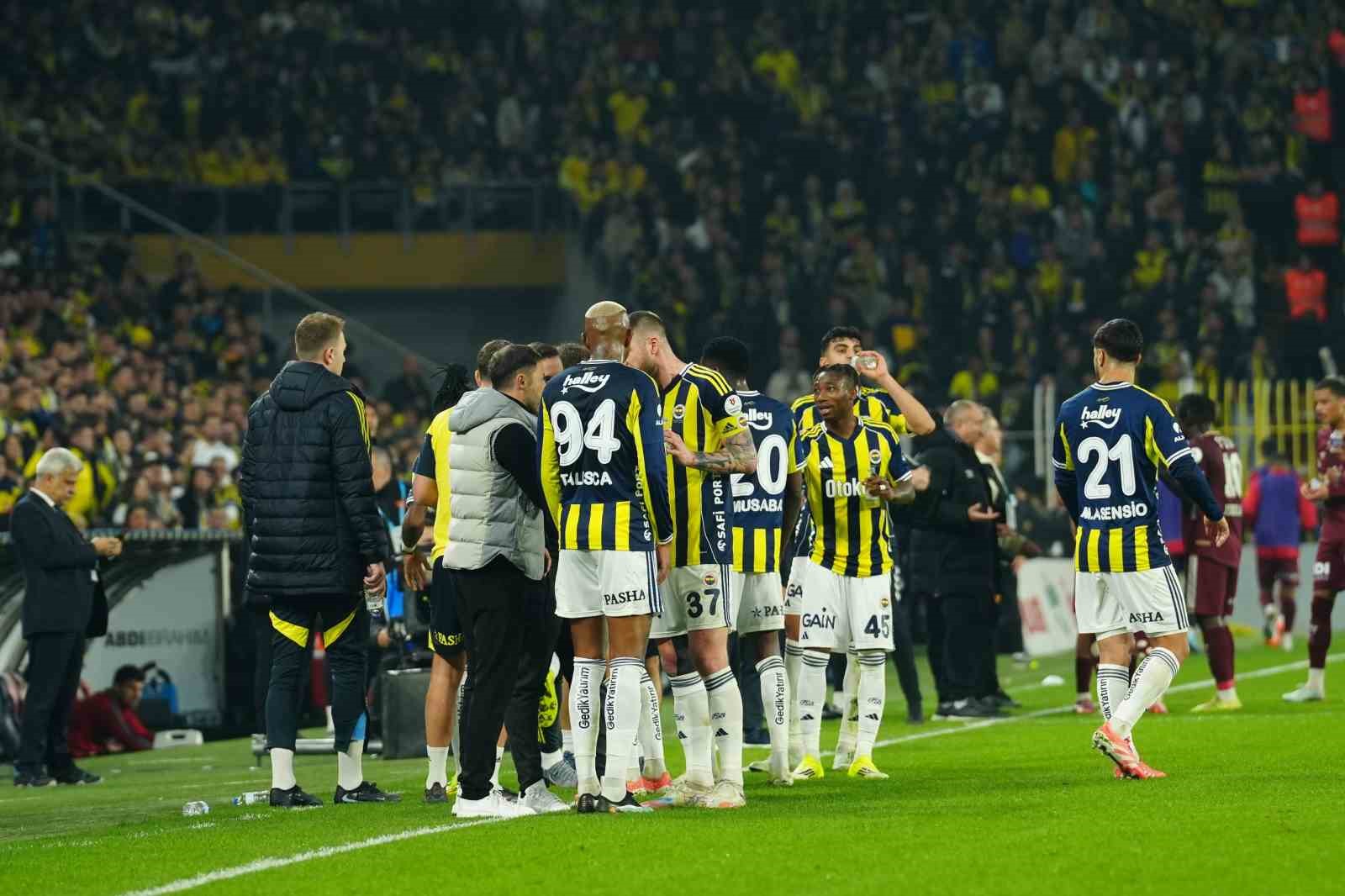 Fenerbahçe, evinde 3. kez puan kaybetti
