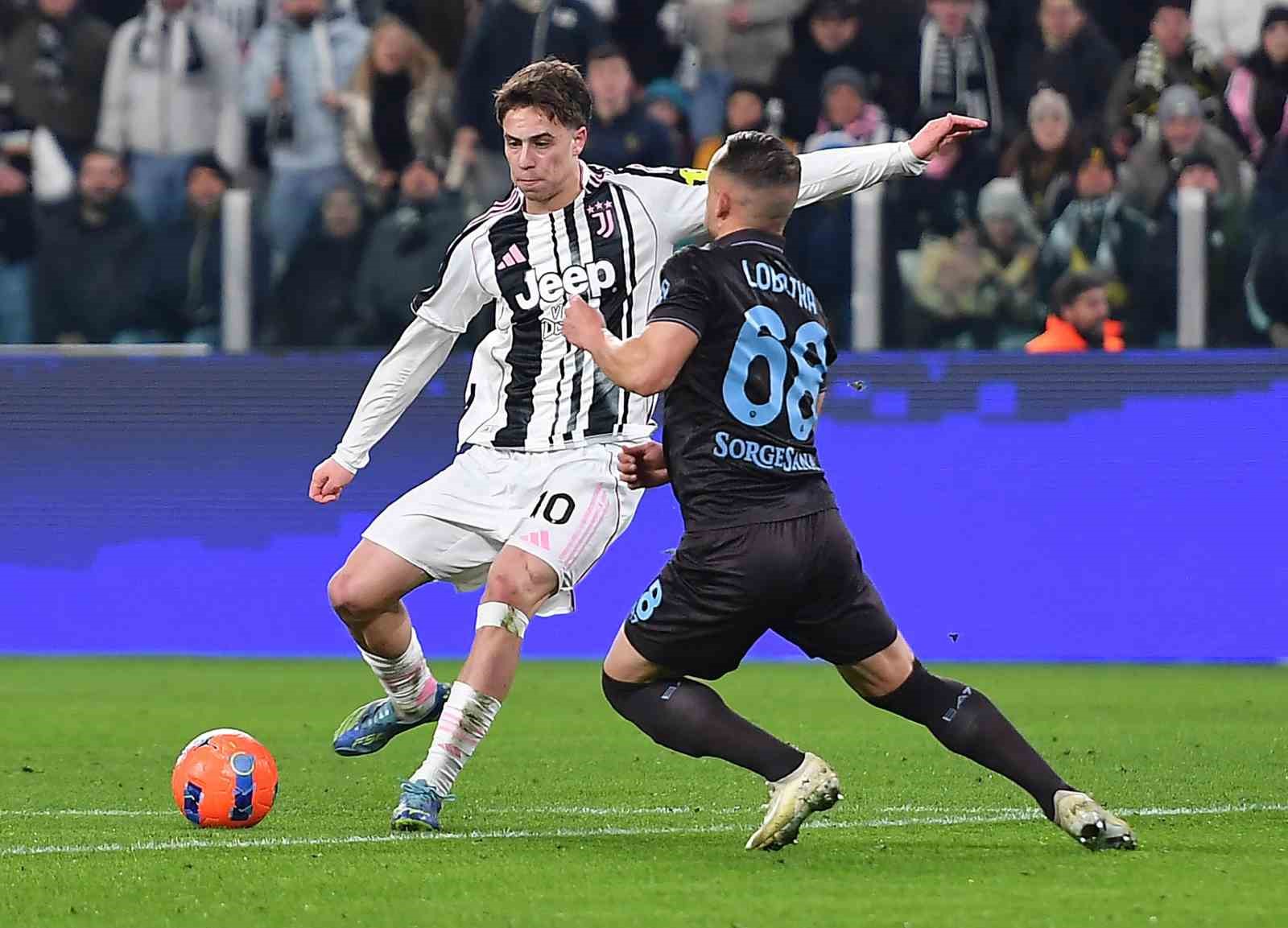 Juventus, Napoli’yi farklı mağlup etti
