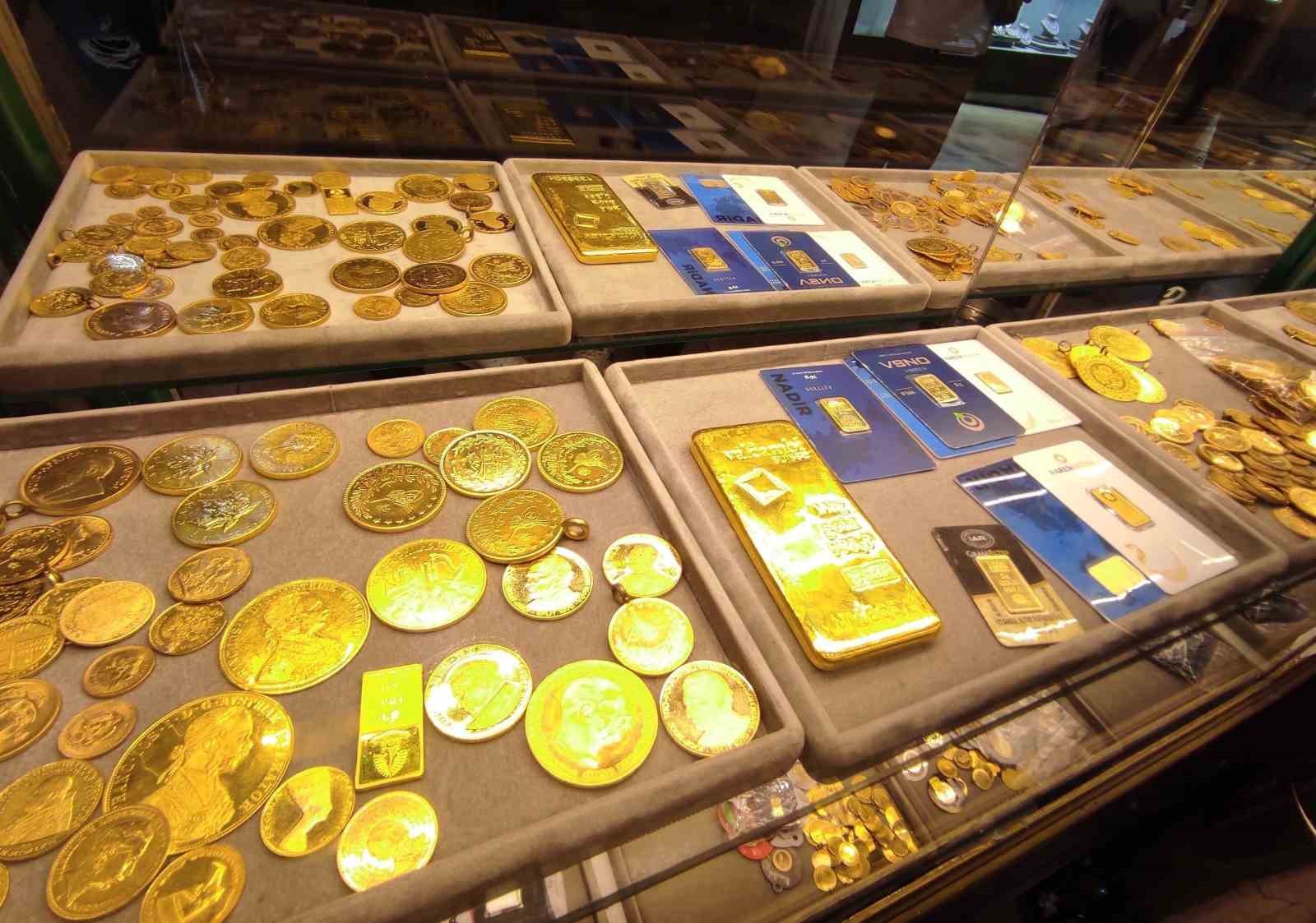 Altın fiyatları tarihi zirvede