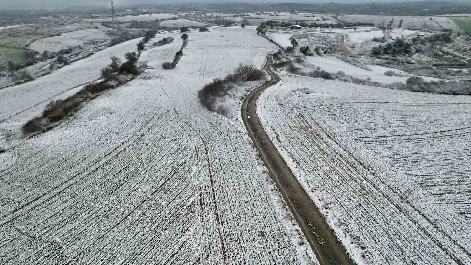 İstanbul’un yüksek kesimlerinde kar etkili oldu