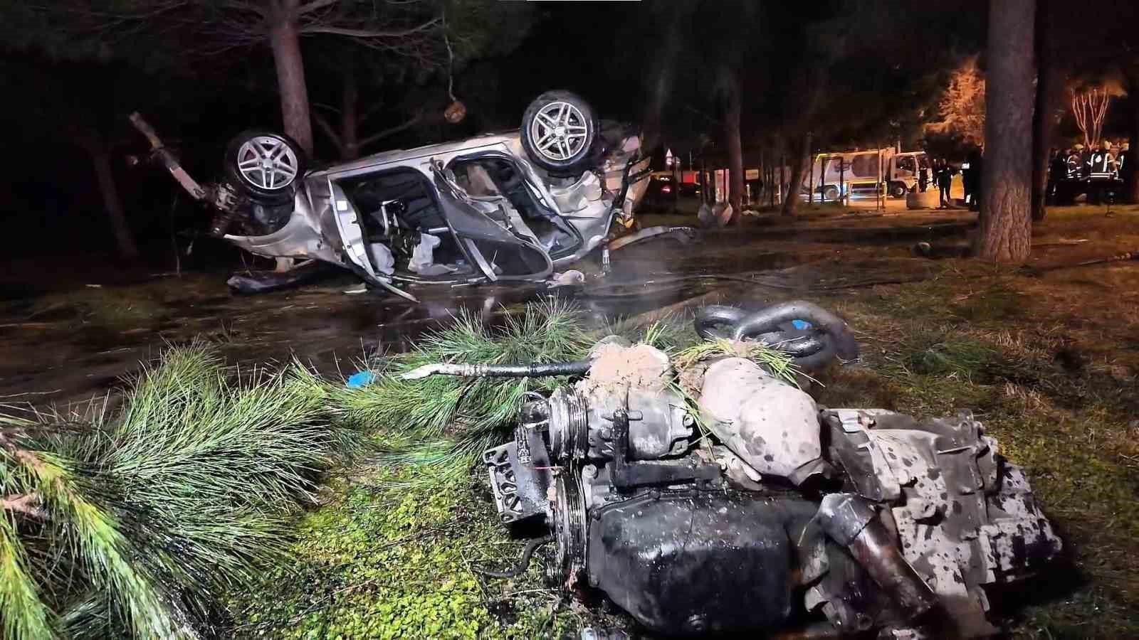 Kırmızı ışık ihlali kazaya neden oldu: 1’i ağır 6 yaralı
