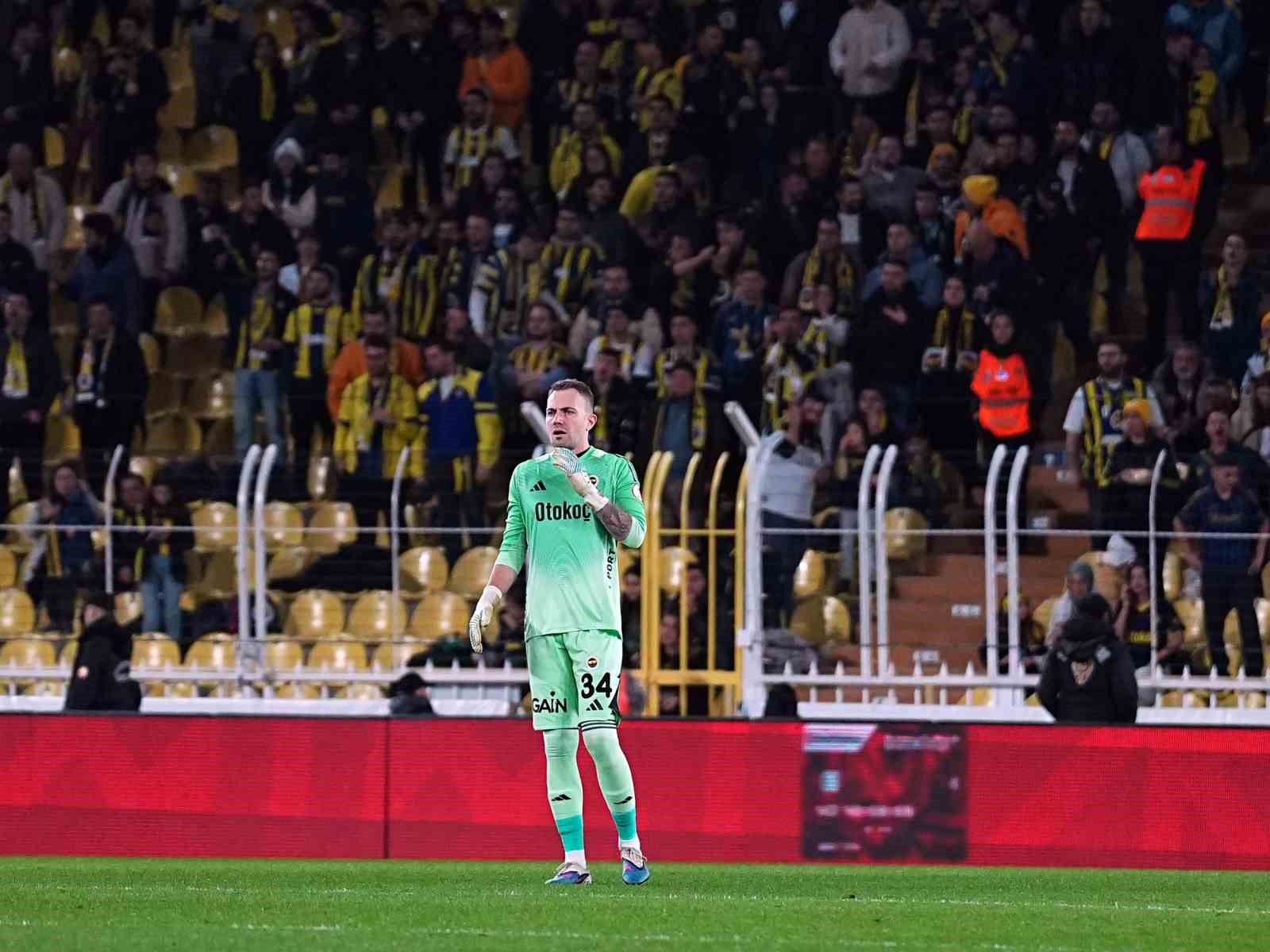 Mert Günok, 3905 gün sonra Kadıköy’de kaleyi korudu
