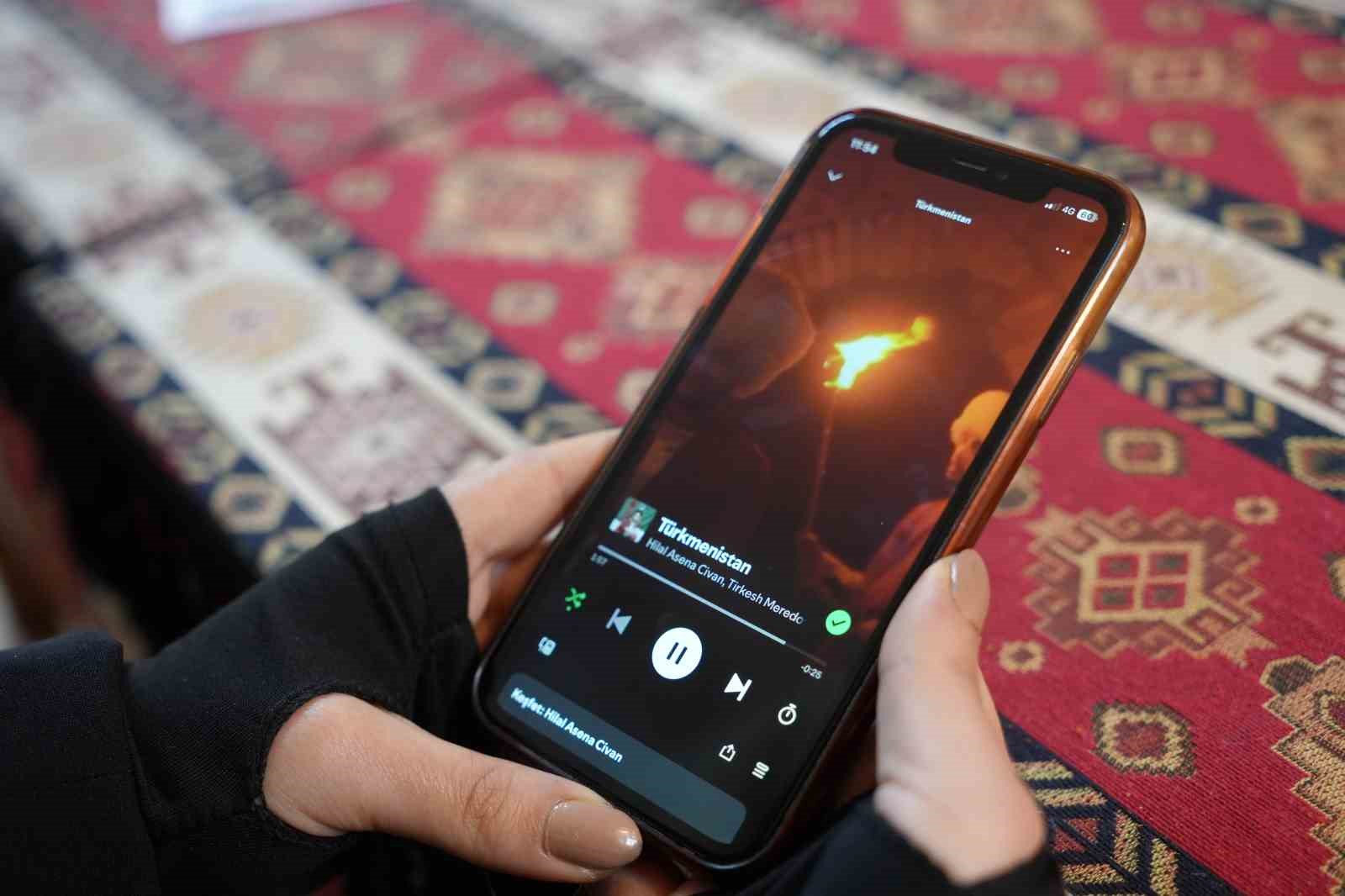 Söz yazarı genç kadının Türkmenistan’a uzanan telif takibi