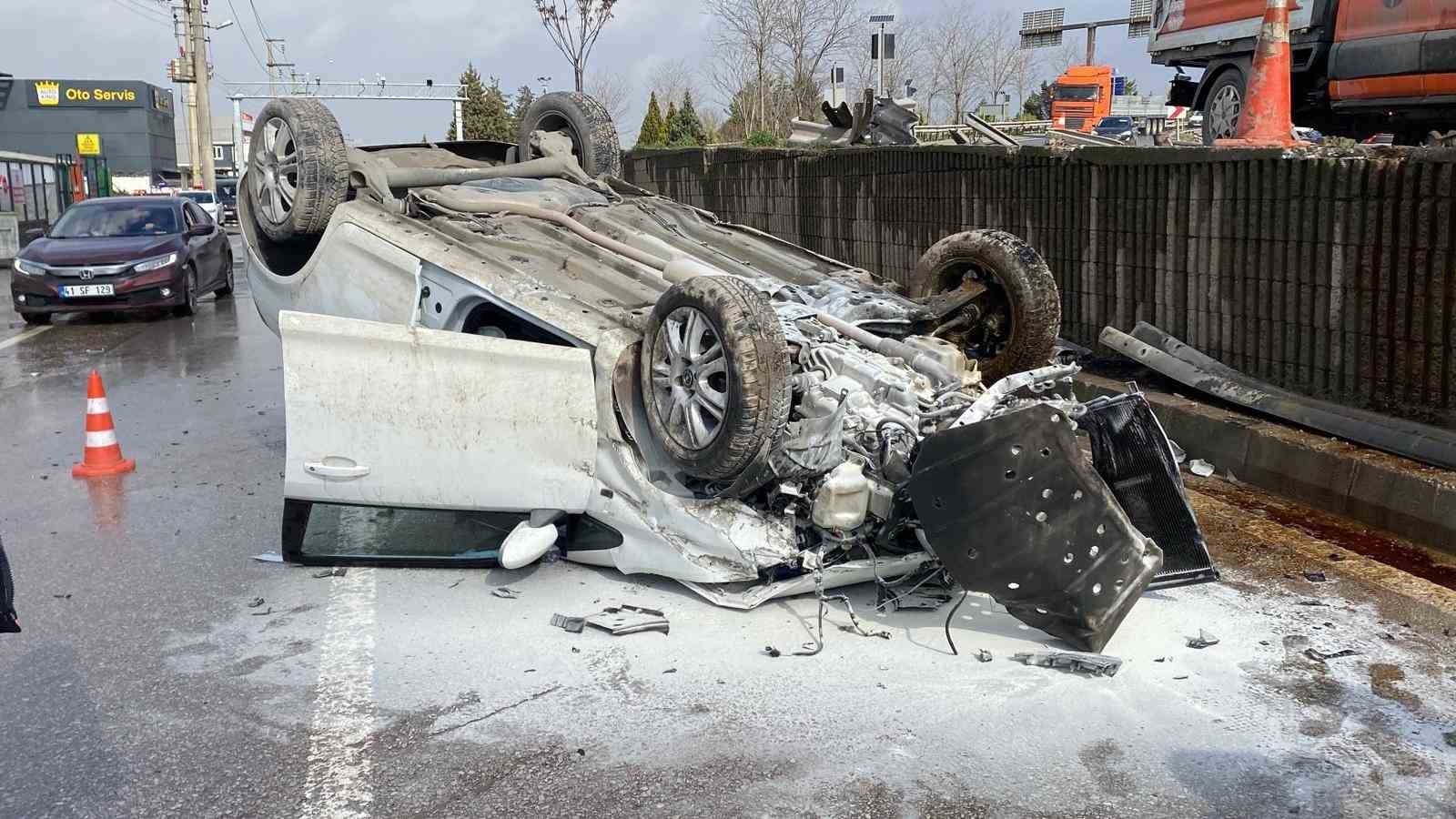 Aynı yerde 5 saat arayla ikinci kaza: Otomobil ters döndü