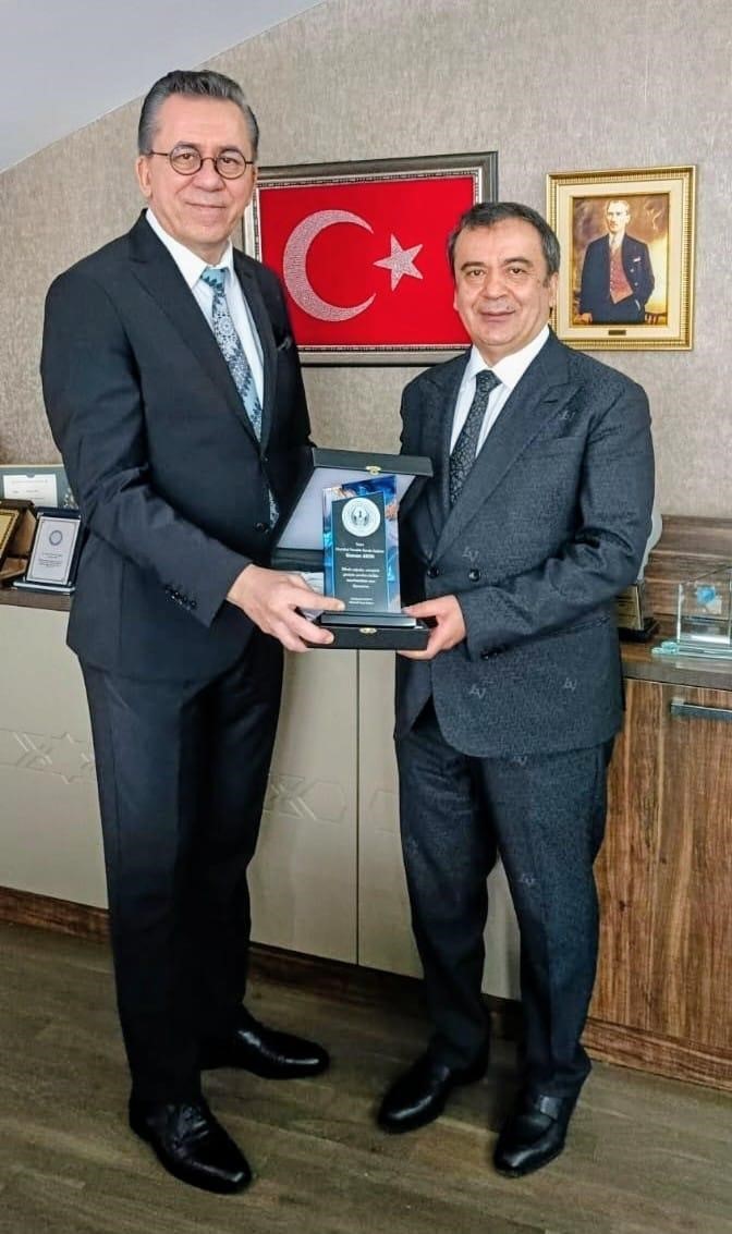 İGÜ, Gökkuşağı Koleji ve MARSİFED iş birliği ile geleceğin liderlerine kariyer desteği
