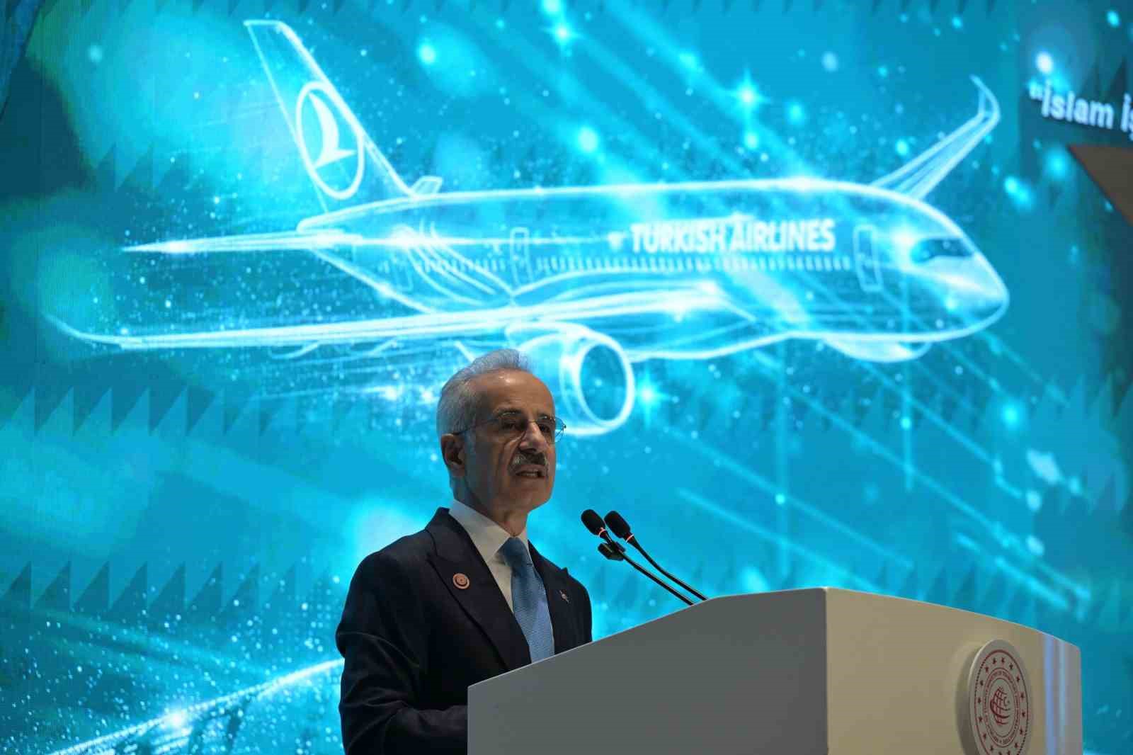 Ulaştırma ve Altyapı Bakanı Uraloğlu: "Türkiye jeostratejik bir güven adası haline gelmiştir"
