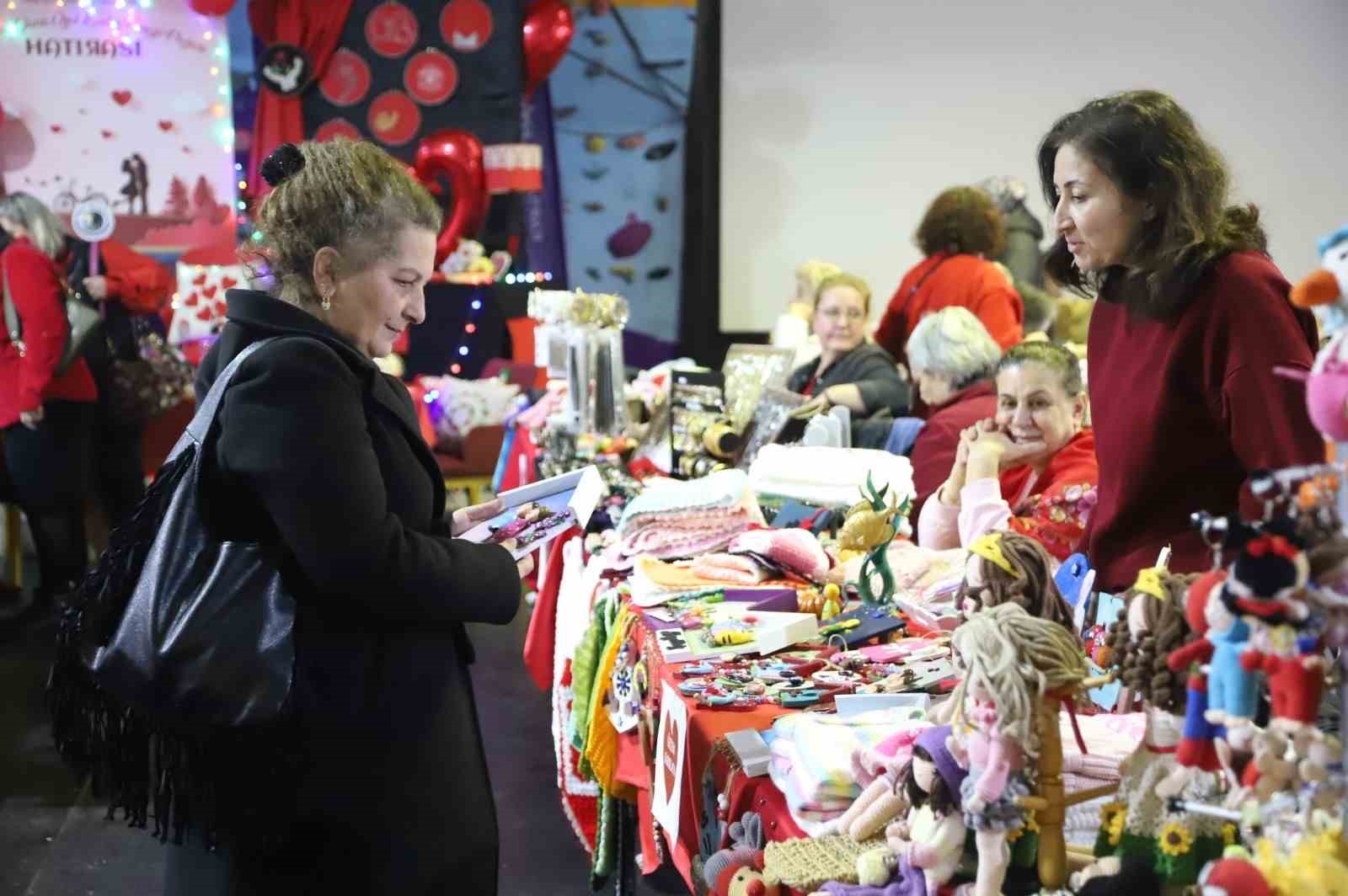 Kartal’da Sevgililer Günü’ne özel kadın emeği pazarı başladı
