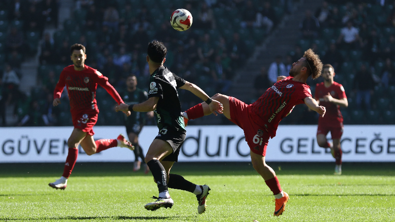 Kocaelispor ilk yarıyı 1-0 önde kapattı