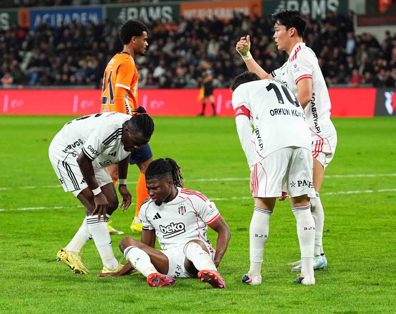 El Bilal Toure sakatlandı
