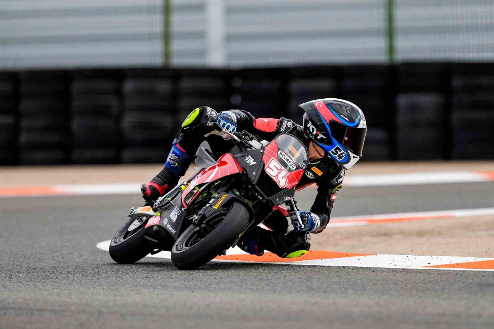 Jakub Kornfeil, Uzay Alp Urcan’ın antrenörü oldu
