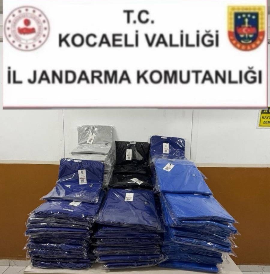 Kocaeli’de 3 milyonluk sahte giyim ürünü ele geçirildi