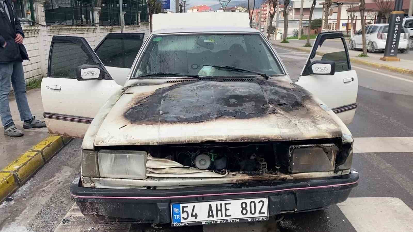 Seyir halindeki araçta yangın
