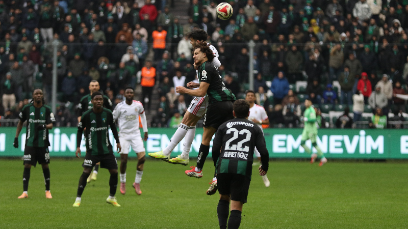 Karşılaşmanın ilk yarısında gol sesi çıkmadı