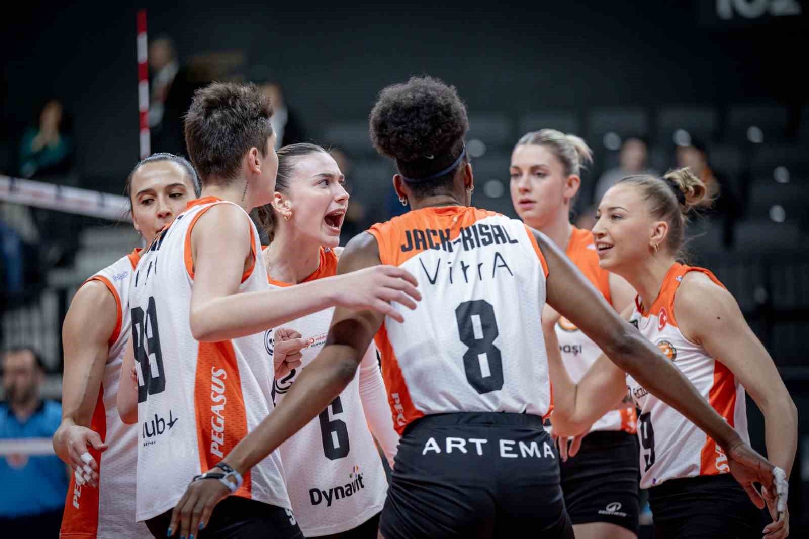 Eczacıbaşı Dynavit, Kupa Volley’de yarı finalde
