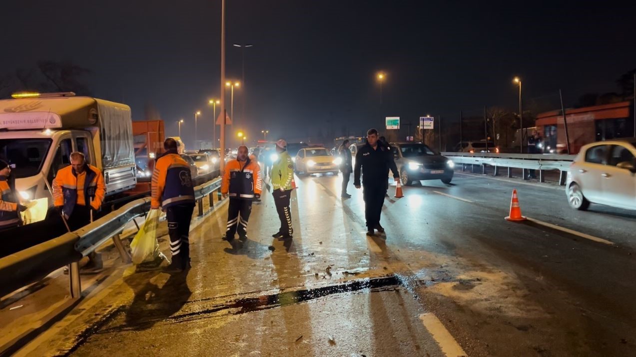 Küçükçekmece’de zincirleme trafik kazası: 1 yaralı
