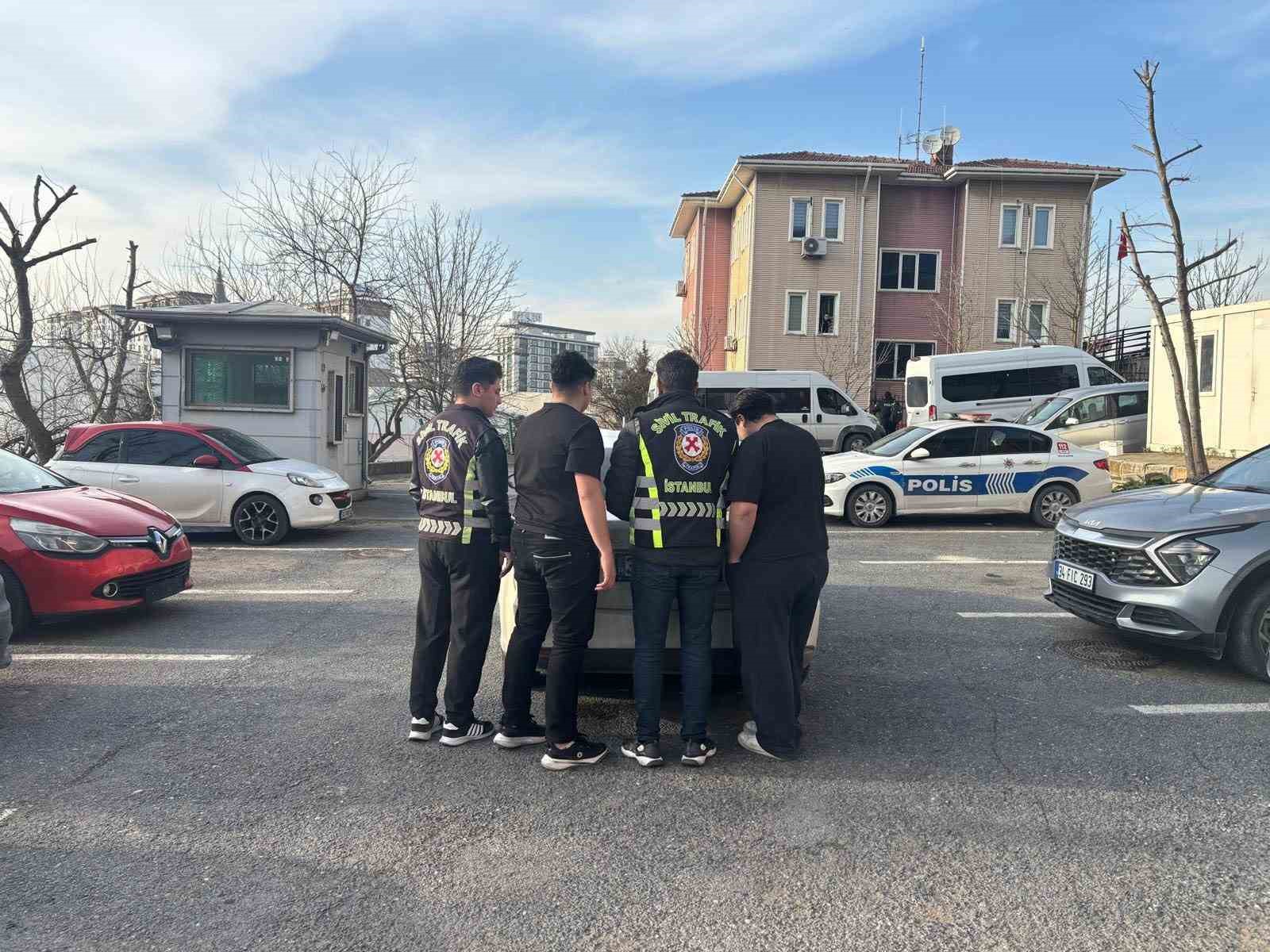 Trafikte hem drift hem de makas attılar: Ehliyeti daimi olarak iptal edildi
