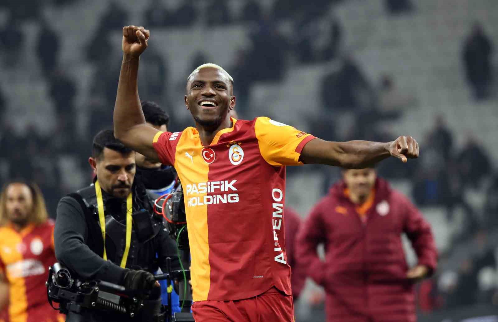 Galatasaray maç sonu üçlüsü Victor Osimhen’den
