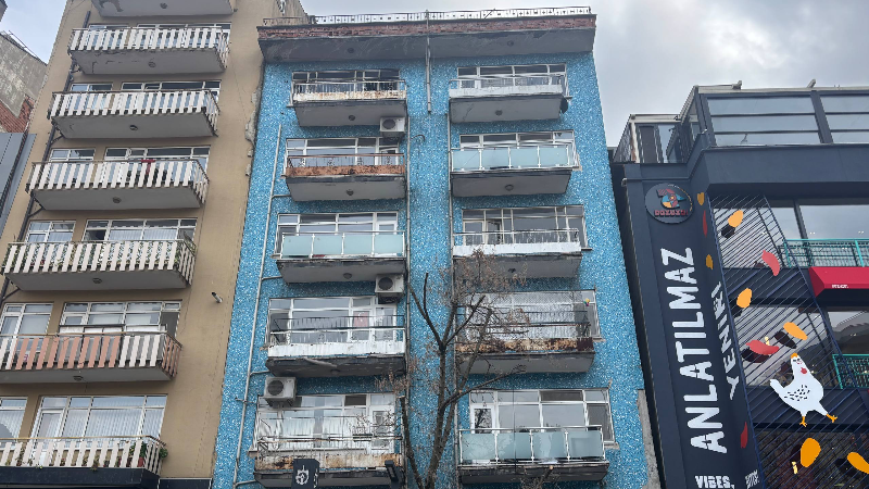 İzmit’in korkutan silueti: Eğik Mesut Apartmanı