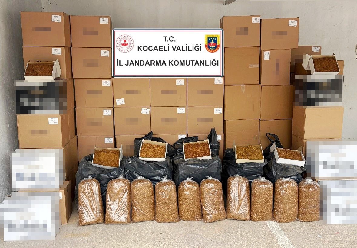 1 milyon TL değerinde bandrolsüz makaron ve kaçak tütün ele geçirildi
