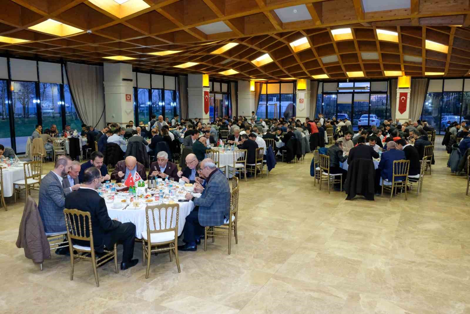 Gezer Ayakkabı’nın 25’inci geleneksel iftar buluşması gerçekleştirildi
