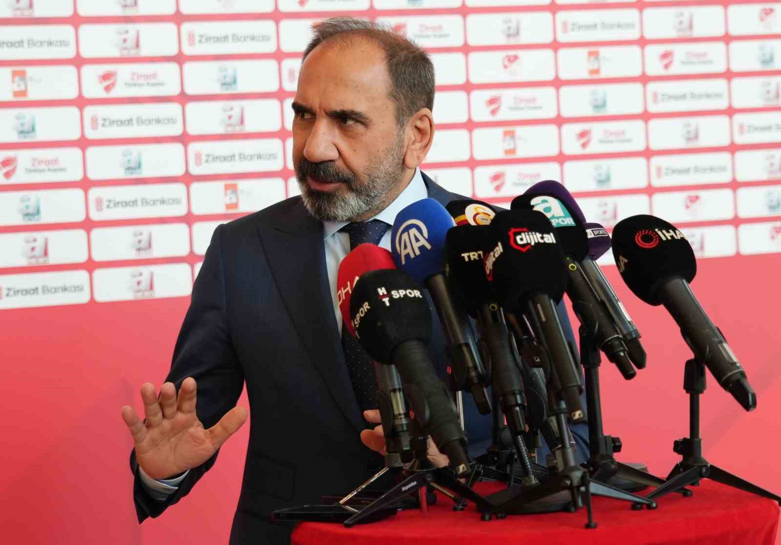 Mecnun Otyakmaz: "İki takımın da yöneticisi gelsin VAR odasında otursunlar, bu maçları beraber izleyelim"
