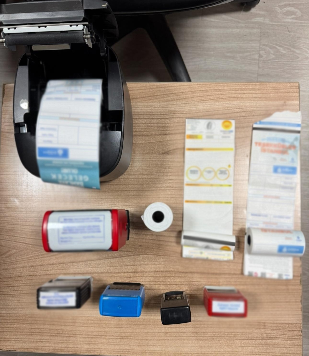 İstanbul’da yabancılara sahte belge düzenleyen şebeke çökertildi: 13 gözaltı
