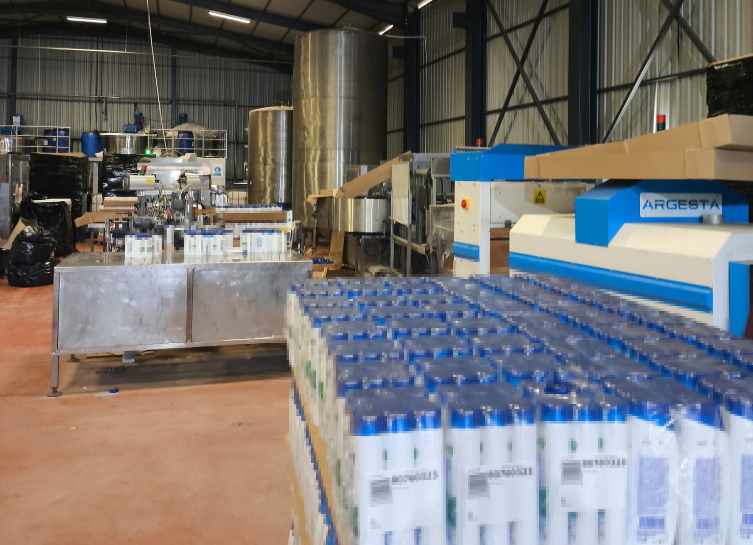 Kocaeli’de jandarma ve zabıtadan kaçak imalathaneye ortak operasyon