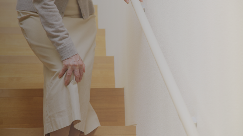 Yaşlıları romatizma kremiyle dolandırdı