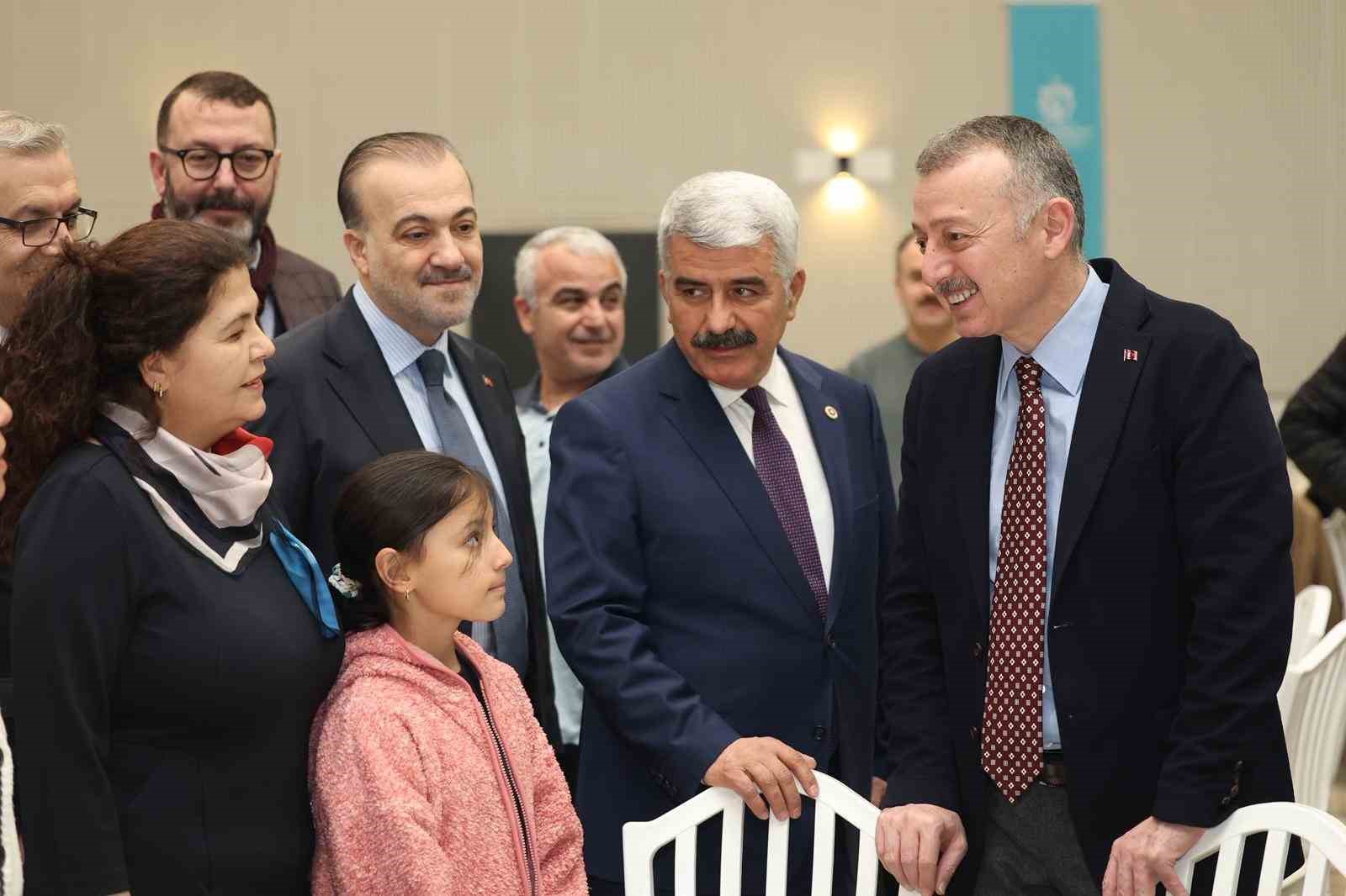 Büyükakın’dan sağlıkçılara: "Siz sadece meslek değil insanlık görevi yapıyorsunuz"