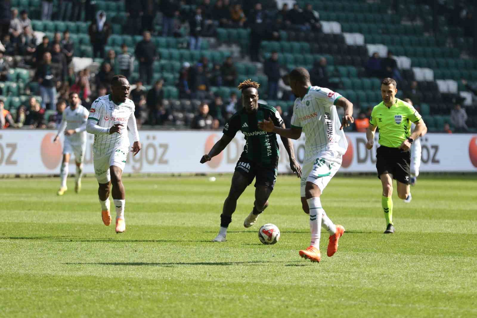 Trendyol Süper Lig: Kocaelispor: 1 - Konyaspor: 2 (Maç sonucu)
